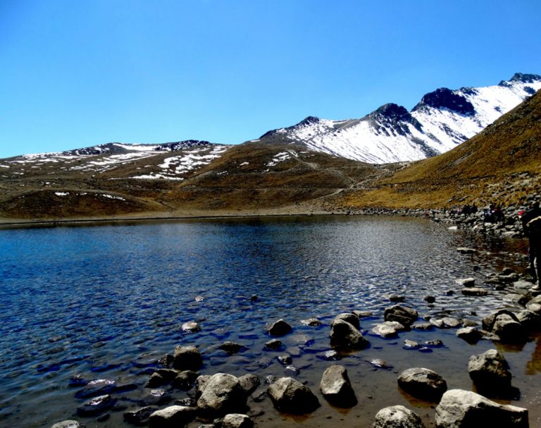 Nevado de Toluca y Visita a Cosmovitral Hostels Mundo Joven